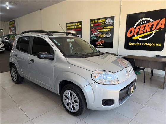 FIAT UNO 1.0 VIVACE 8V FLEX 4P MANUAL FIAT UNO 1.0 VIVACE 8V FLEX 4P MANUAL